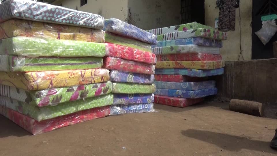 image Un don de matelas remis aux détenus de la maison d’arrêt de Badjo